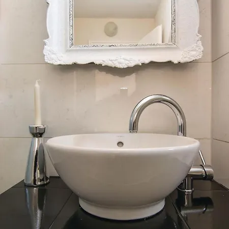 Two-bedroom In Privlaka-sabunike
