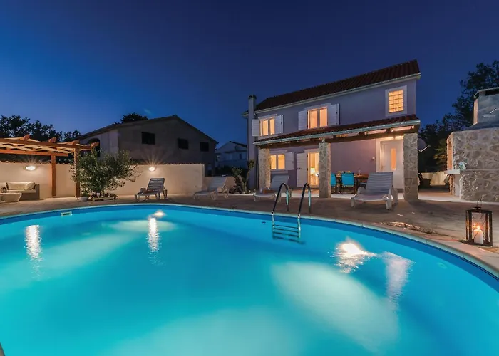Two-bedroom In Privlaka-sabunike *