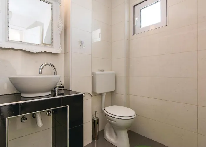 Two-bedroom In Privlaka-sabunike Дом отдыха