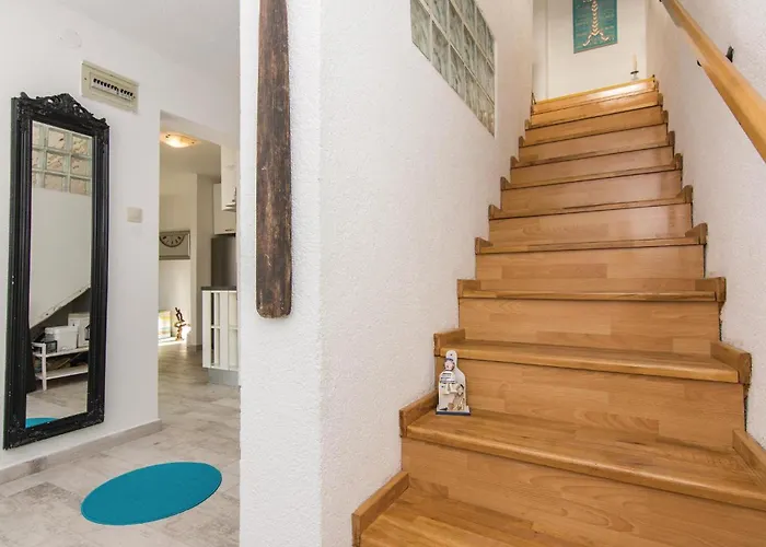 Two-bedroom In Privlaka-sabunike Дом отдыха