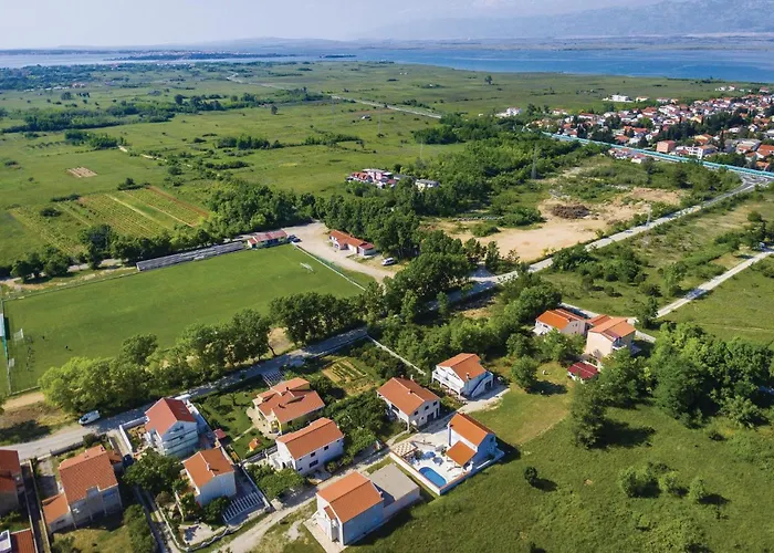 Two-bedroom In Privlaka-sabunike *