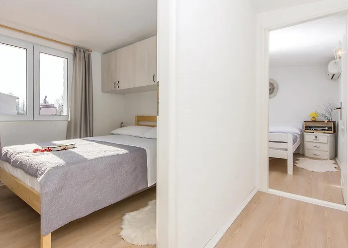 Two-bedroom In Privlaka-sabunike Дом отдыха *
